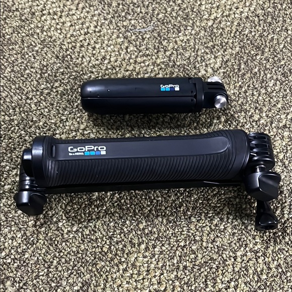 GoPro Black 3-Way Grip, Arm, Tripod - Picture 3 of 3